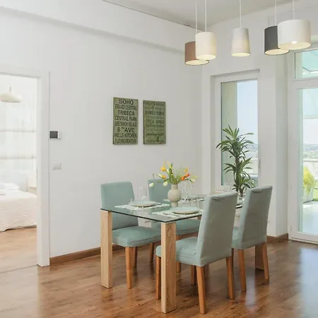 Panoramic View Apartment *